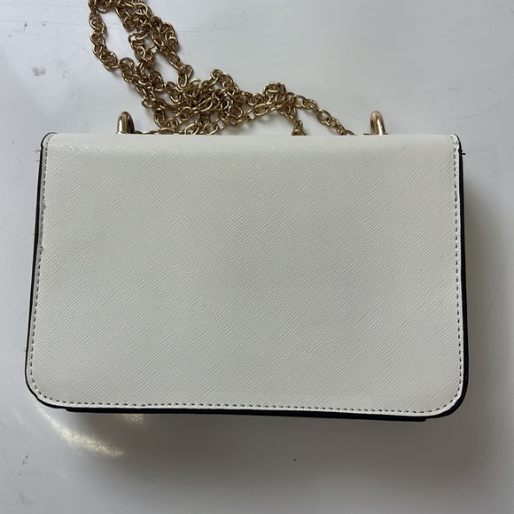 White shoulder bag with chain and embroidered pink flowers and pearls A13-2 - Picture 5 of 6